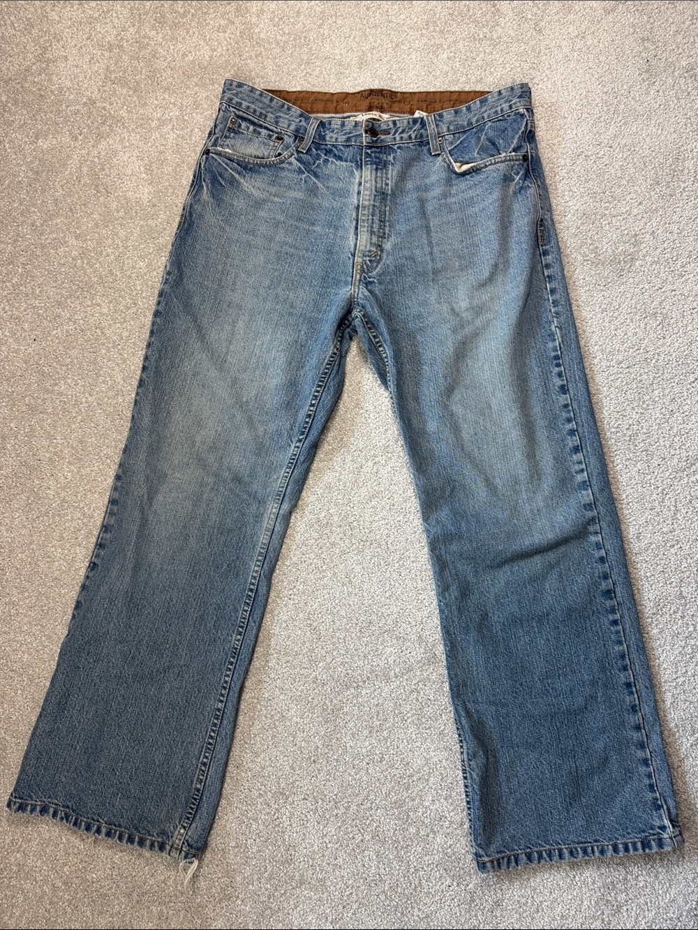 SIGNATURE LEVI'S LOOSE BOOT DESTROYED MENS JEANS SIZE 36X32 FRAYED STAINED HOLES